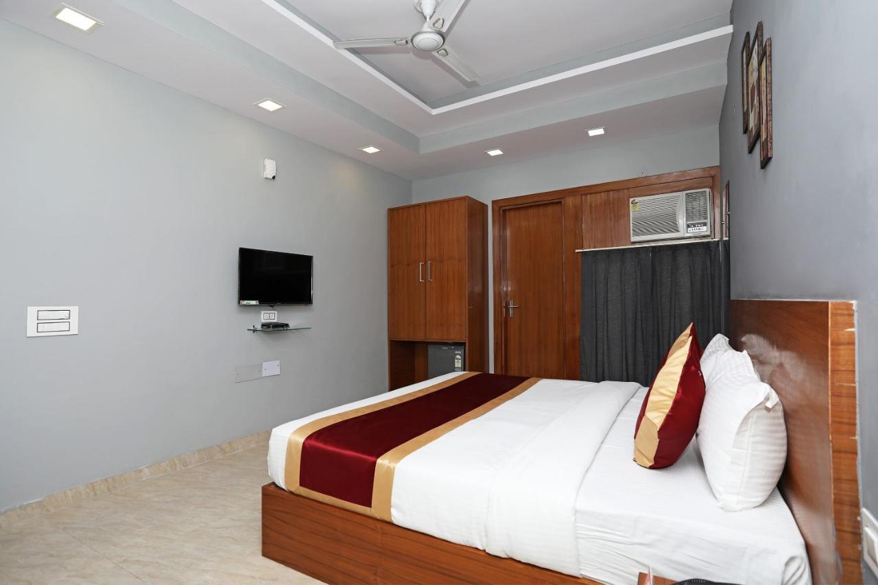 Hotel Capital O Aashiyana Paradise Near Omaxe Gurgaon Mall Exterior foto