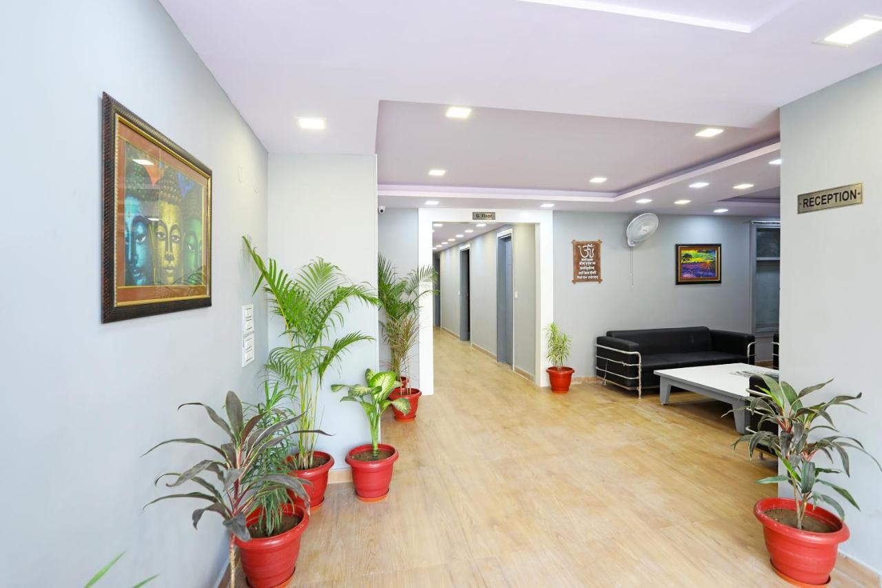Hotel Capital O Aashiyana Paradise Near Omaxe Gurgaon Mall Exterior foto